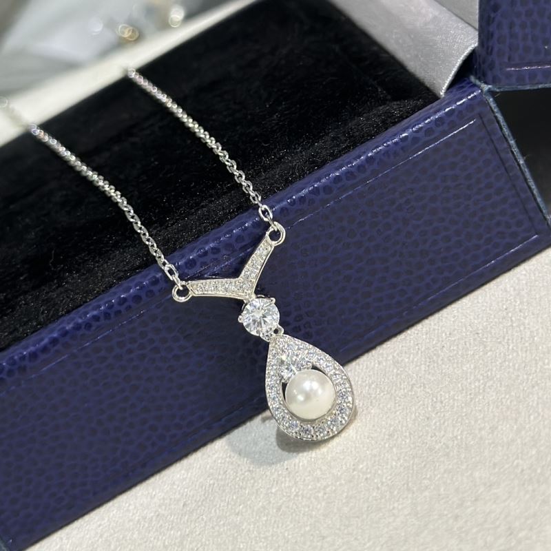 CHAUMET